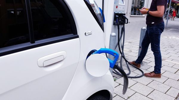 Comparateur prix bornes de recharge : conseils pour faire le bon choix